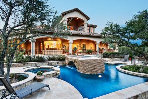luxury custom homes in Austin