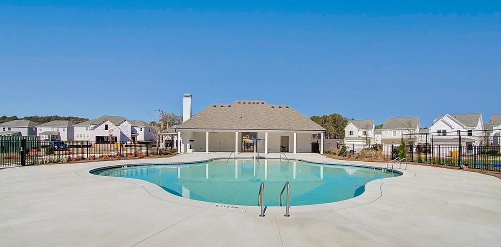 Pool at Tapp Farm in Cobb County