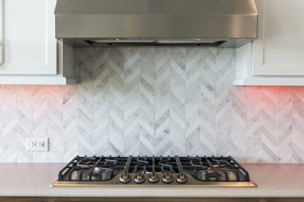 Hamilton Thomas Homes Stove Top, Stove Hood & Back Splash